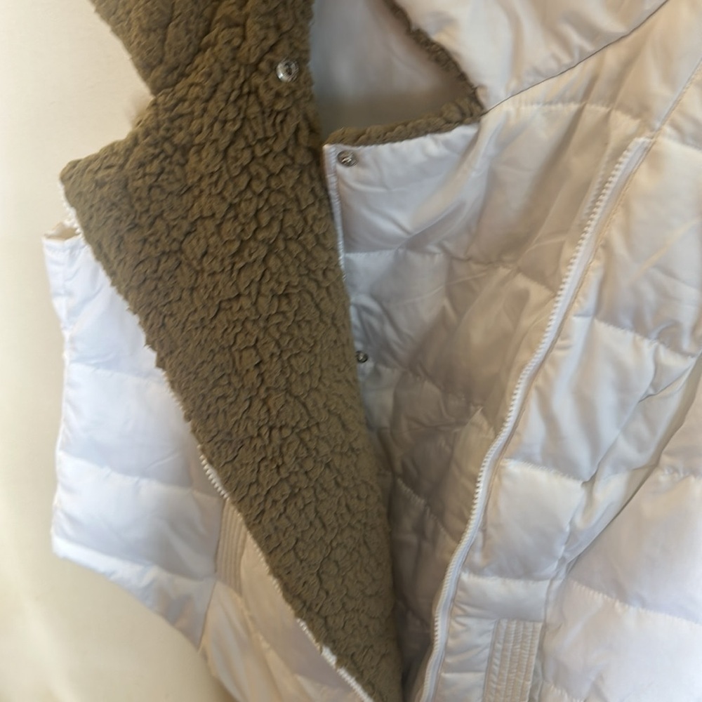 RuffHewn Puffer Vest White Womens Size 1X Side Zipper Closure With Hidden Snaps - Picture 7 of 15